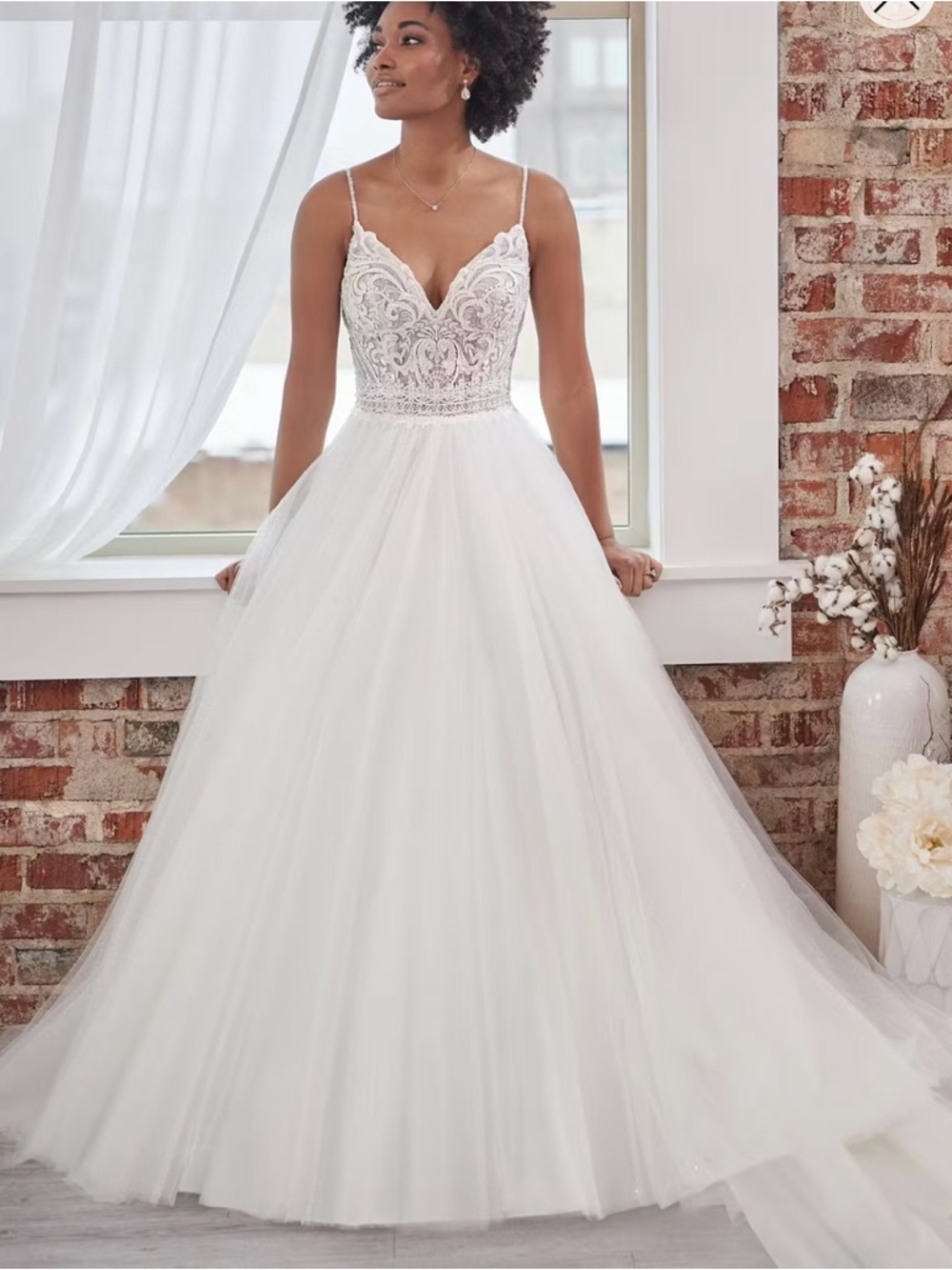 Elegant White Lace Bodice Ball Gown Wedding Dress